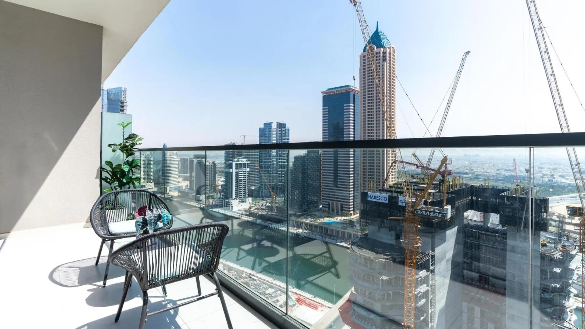 Sleek & Modern 1-Bed In Zada Tower Business Bay Apartment Dubai